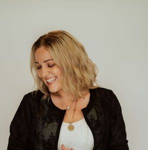 Meet your Posher, Brie